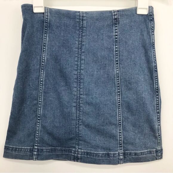 Free People Modern Femme Light Blue Denim Seam Detail Stretch Mini Skirt - Picture 3 of 13